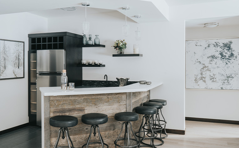 basement bar design by Big Sky ReDesign and Photography by Justin Jane Photography